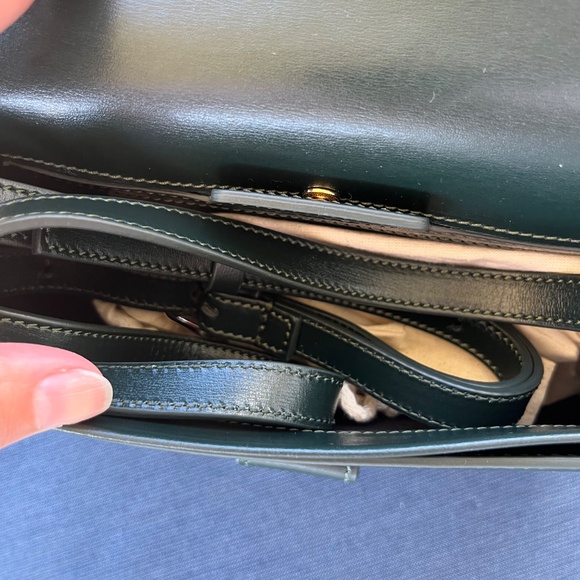 Leo et Violette Baguette in Dark Green - Picture 5 of 8